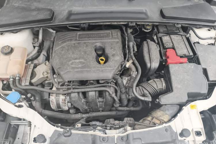 Used Ford Escort 2019 Revised Version 1.5L Automatic Enjoyment Type China VI Standard Engine Bay