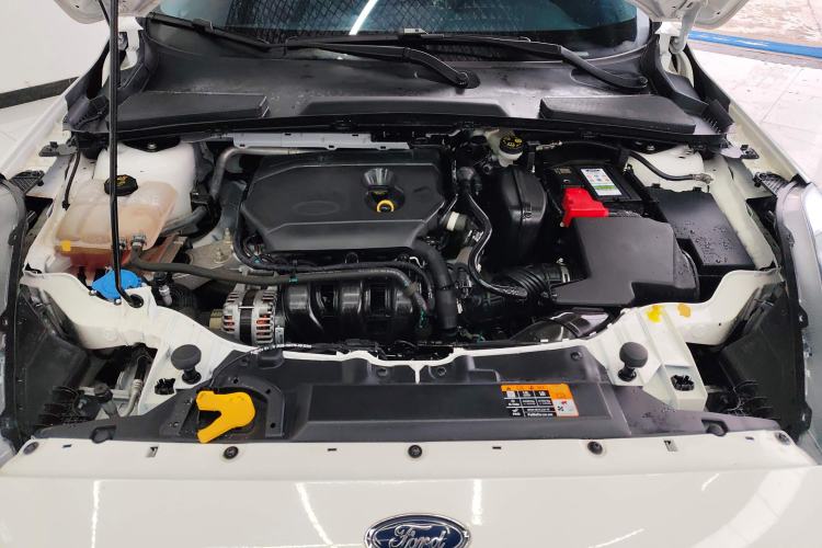Used Ford Escort 2019 Revised Version 1.5L Automatic Enjoyment Type China VI Standard Engine Bay