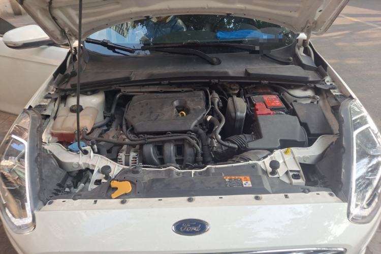 Used Ford Escort 2019 Revised Version 1.5L Automatic Enjoyment Type China VI Standard Engine Bay