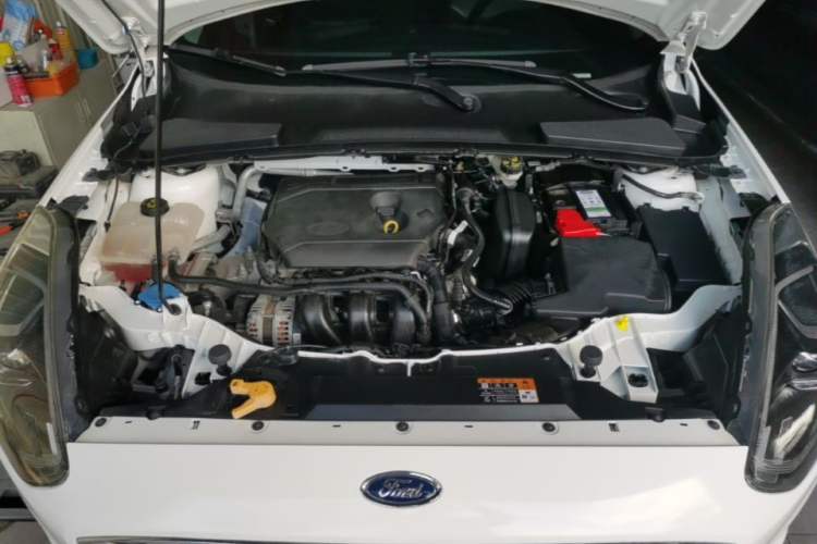 Used Ford Escort 2019 Revised Version 1.5L Automatic Enjoyment Type China VI Standard Engine Bay