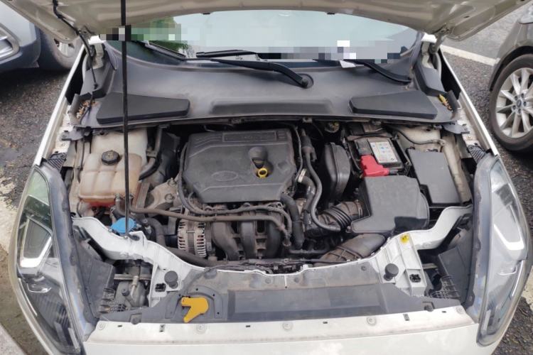 Used Ford Escort 2019 Revised Version 1.5L Automatic Enjoyment Type China VI Standard Engine Bay