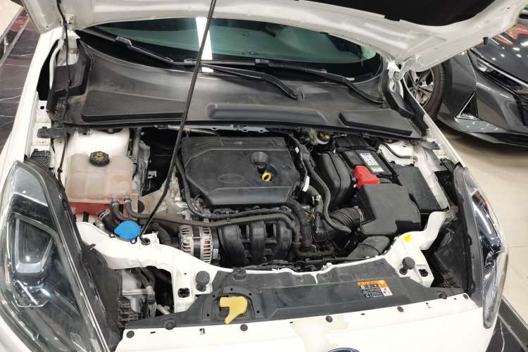 Used Ford Escort 2019 Revised Version 1.5L Automatic Enjoyment Type China VI Standard Engine Bay