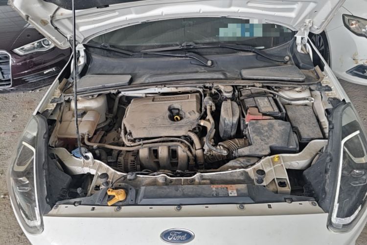 Used Ford Escort 2019 Revised Version 1.5L Automatic Enjoyment Type China VI Standard Engine Bay