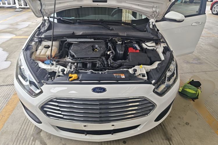 Used Ford Escort 2019 Revised 1.5L Automatic ZhiXiang Version (Tire Pressure Monitoring) China VI Standard Engine Bay