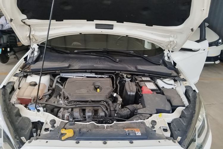 Used Ford Escort 2019 Revised Version 1.5L Manual "Quality Enjoyment" Trim (Tire Pressure Monitoring) China VI Standard Engine Bay