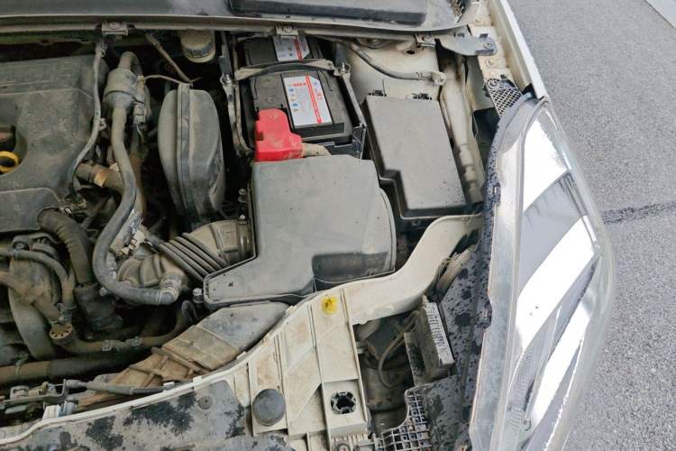 Used Ford Escort 2019 1.5L Automatic ZhiXiang Model Engine Bay Left