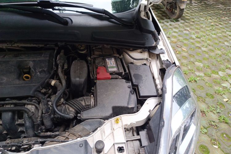 Used Ford Escort 2019 1.5L Automatic ZhiXiang Model Engine Bay Left