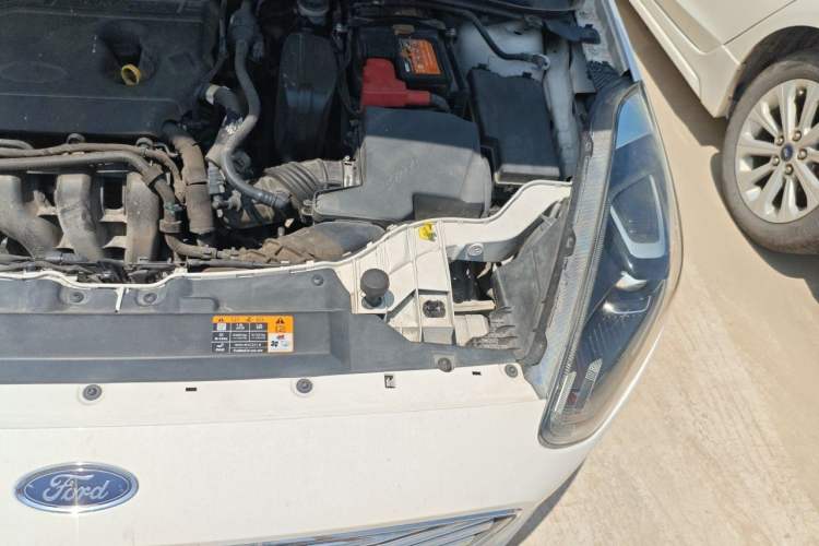 Used Ford Escort 2019 Revised Version 1.5L Automatic Enjoyment Type China VI Standard Engine Bay Left