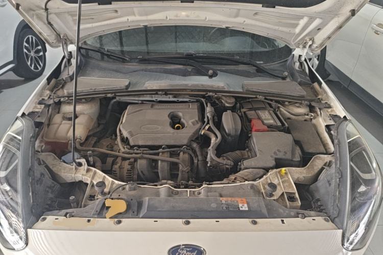 Used Ford Escort 2019 Revised Version 1.5L Automatic Enjoyment Type China VI Standard Engine Bay