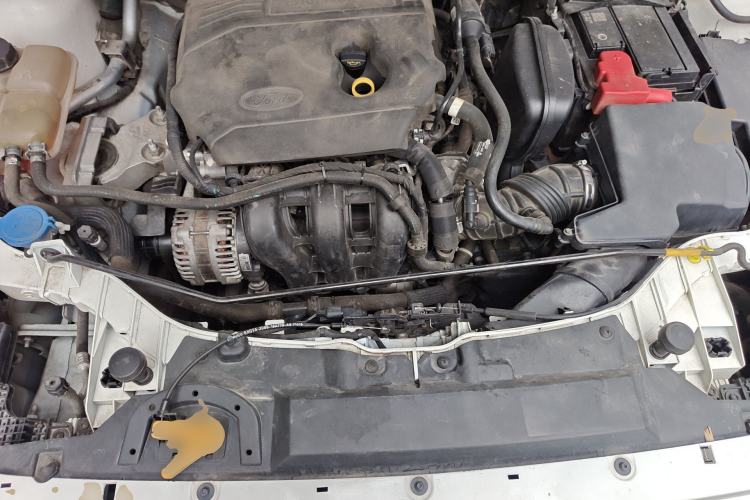 Used Ford Escort 2019 Revised Version 1.5L Automatic Enjoyment Type China VI Standard Engine Bay