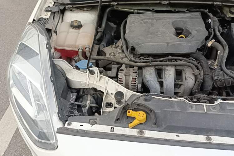 Used Ford Escort 2019 1.5L Automatic ZhiXiang Model Engine Bay Right