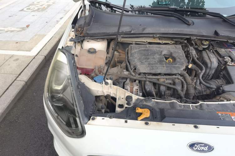 Used Ford Escort 2019 Revised Version 1.5L Automatic Enjoyment Type China VI Standard Engine Bay Right