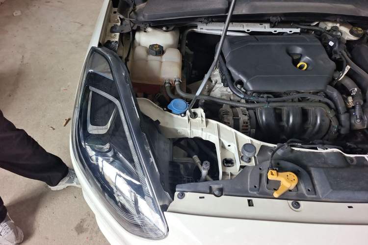 Used Ford Escort 2019 Revised Version 1.5L Automatic Enjoyment Type China VI Standard Engine Bay Right