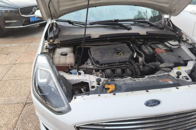 Used Ford Escort 2019 Revised Version 1.5L Automatic Enjoyment Type China V Standard Engine Bay Right