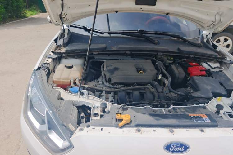 Used Ford Escort 2019 Revised 1.5L Automatic ZhiXiang Version (Tire Pressure Monitoring) China VI Standard Engine Bay Right