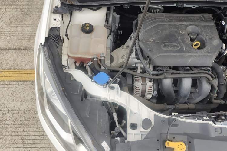 Used Ford Escort 2019 Revised 1.5L Automatic ZhiXiang Version (Tire Pressure Monitoring) China VI Standard Engine Bay Right