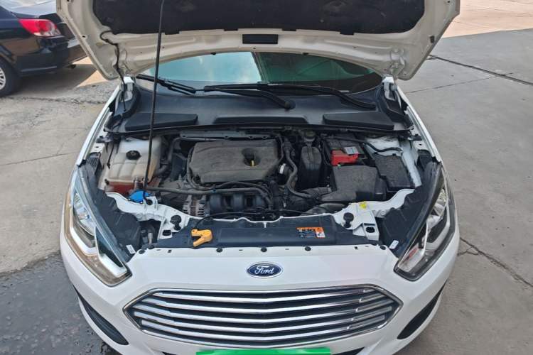 Used Ford Escort 2019 Revised 1.5L Automatic ZhiXiang Version (Tire Pressure Monitoring) China VI Standard Engine Bay