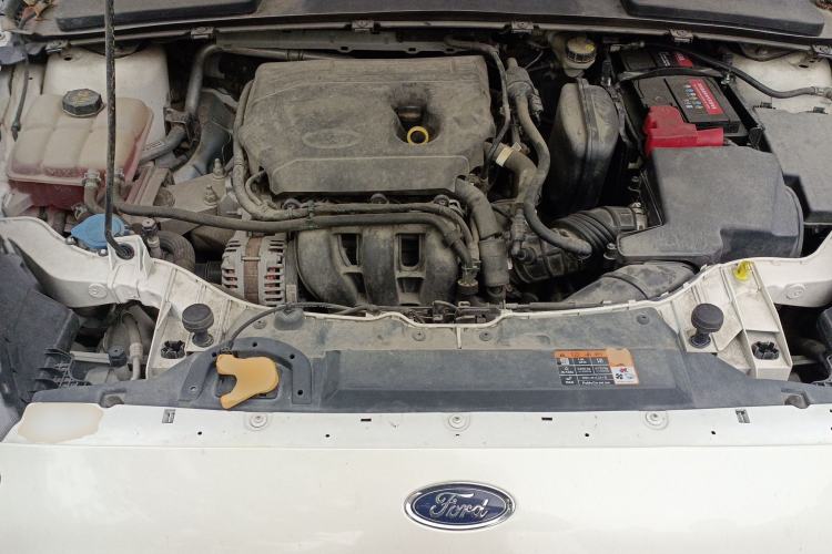 Used Ford Escort 2019 Revised Version 1.5L Automatic Enjoyment Type China VI Standard Engine Bay