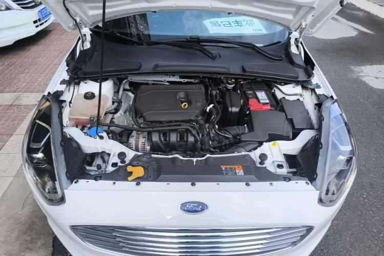 Used Ford Escort 2019 Revised Version 1.5L Automatic Enjoyment Type China VI Standard Engine Bay
