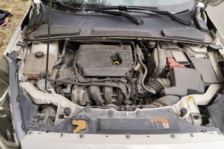 Used Ford Escort 2019 Revised Version 1.5L Automatic Enjoyment Type China VI Standard Engine Bay
