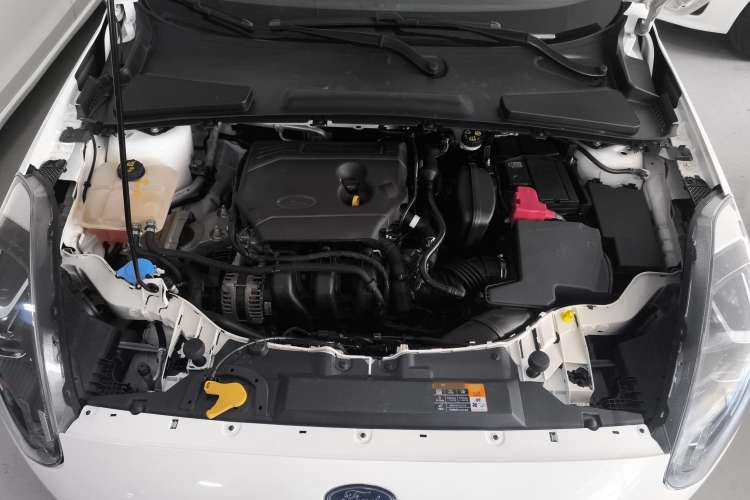 Used Ford Escort 2019 Revised Version 1.5L Automatic Enjoyment Type China VI Standard Engine Bay