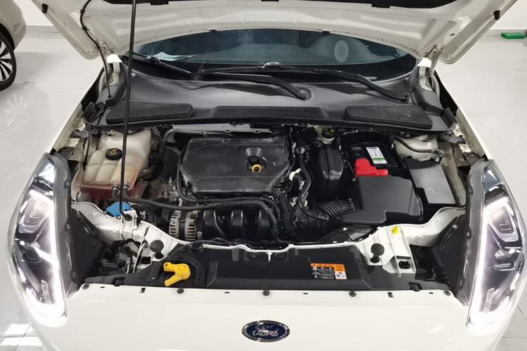 Used Ford Escort 2019 Revised Version 1.5L Automatic Enjoyment Type China VI Standard Engine Bay