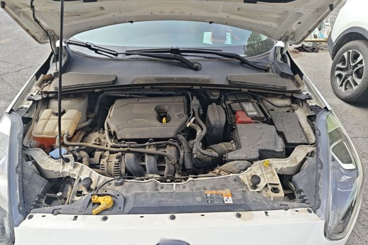 Used Ford Escort 2019 Revised Version 1.5L Automatic Enjoyment Type China VI Standard Engine Bay