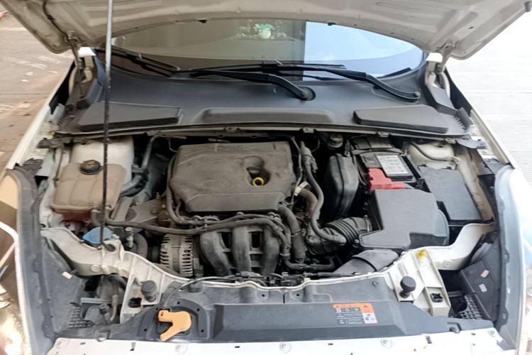 Used Ford Escort 2019 Revised Version 1.5L Automatic Enjoyment Type China VI Standard Engine Bay