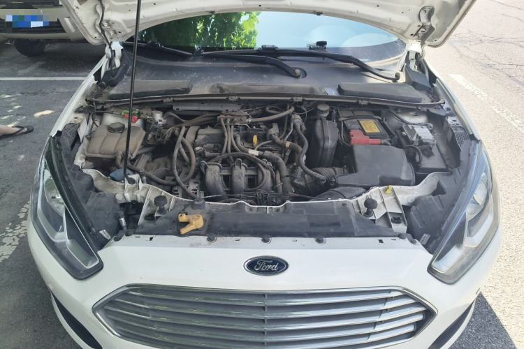 Used Ford Escort 2019 Revised 1.5L Automatic ZhiXiang Version (Tire Pressure Monitoring) China VI Standard Engine Bay
