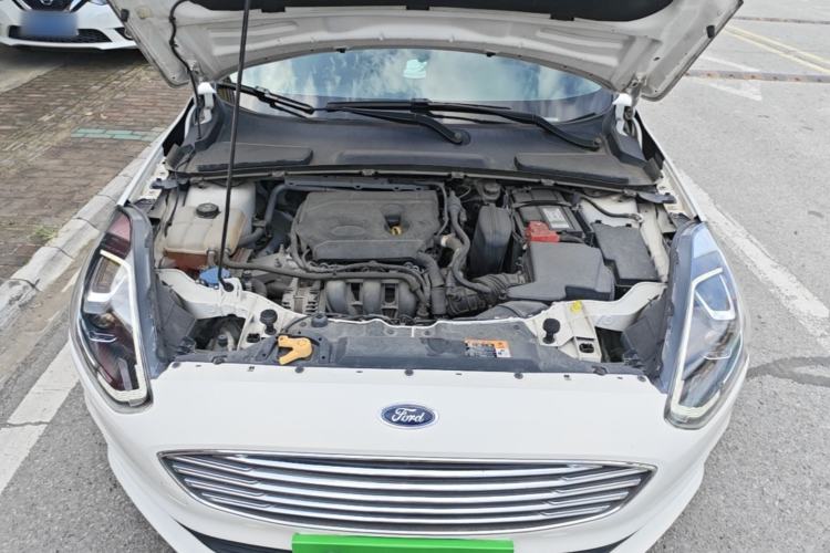 Used Ford Escort 2019 Revised Version 1.5L Automatic Enjoyment Type China VI Standard Engine Bay