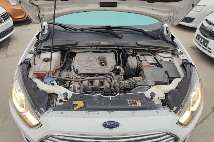 Used Ford Escort 2019 Revised Version 1.5L Manual Quality Enjoyment Type China VI Standard Engine Bay