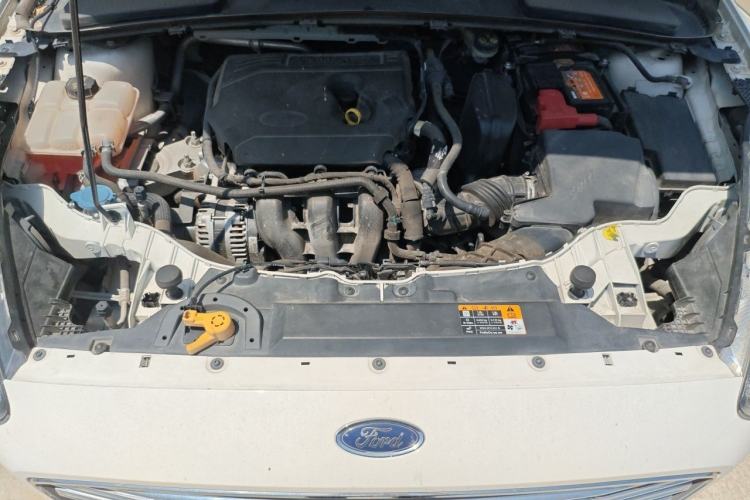 Used Ford Escort 2019 Revised Version 1.5L Automatic Enjoyment Type China VI Standard Engine Bay