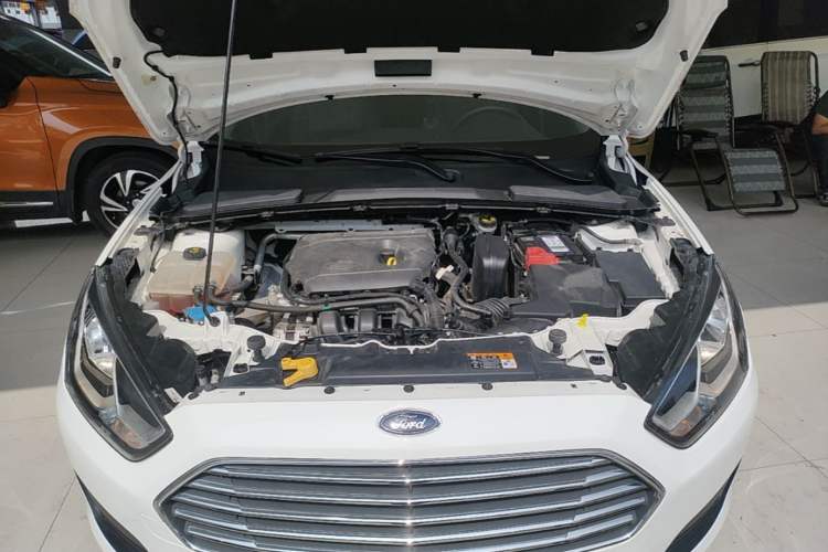 Used Ford Escort 2019 Revised 1.5L Automatic ZhiXiang Version (Tire Pressure Monitoring) China VI Standard Engine Bay