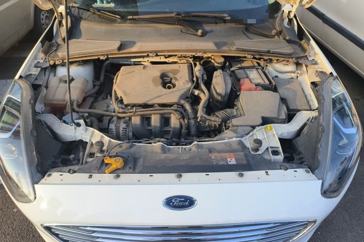 Used Ford Escort 2019 Revised Version 1.5L Automatic Enjoyment Type China VI Standard Engine Bay
