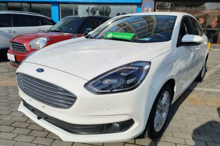 Ojetý Ford Escort 2019 Revised Version 1.5L Automatic Enjoyment Type China VI Standard Guazi used car, China used car export, Used car for sale, Used  cars, Cheapest cars for sale