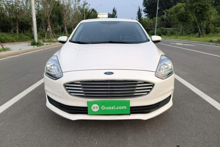 Used Ford Escort 2019 1.5L Automatic ZhiXiang Model Exterior 1