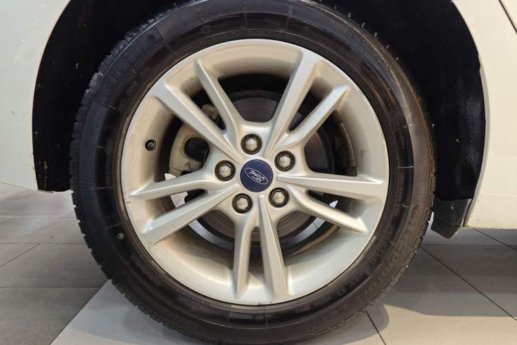 Used Ford Escort 2019 Revised Version 1.5L Automatic Enjoyment Type China VI Standard Exterior 1