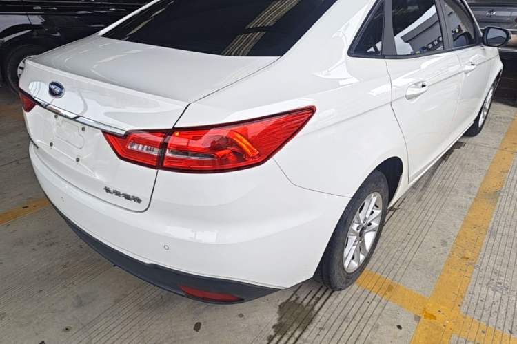 Used Ford Escort 2019 Revised 1.5L Automatic ZhiXiang Version (Tire Pressure Monitoring) China VI Standard Exterior 1