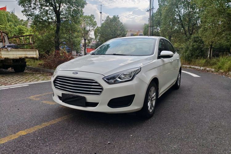Used Ford Escort 2019 Revised 1.5L Automatic ZhiXiang Version China VI Standard Exterior 11