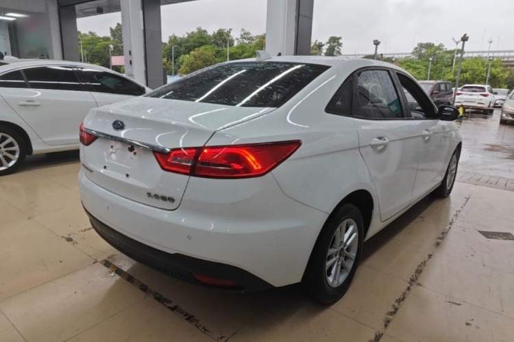 Used Ford Escort 2019 Revised 1.5L Automatic ZhiXiang Version (Tire Pressure Monitoring) China VI Standard Exterior 2