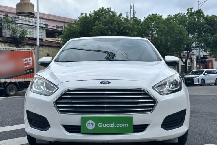 Used Ford Escort 2019 Revised 1.5L Automatic ZhiXiang Version (Tire Pressure Monitoring) China VI Standard Exterior 2