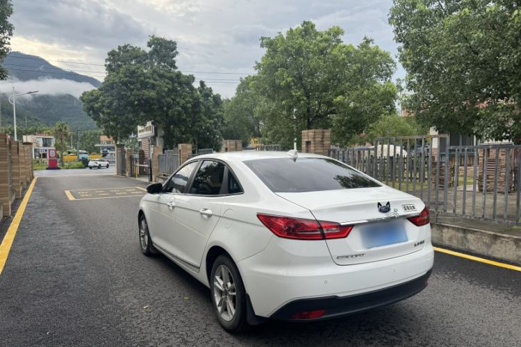 Used Ford Escort 2019 Revised Version 1.5L Automatic Enjoyment Type China VI Standard Exterior 3