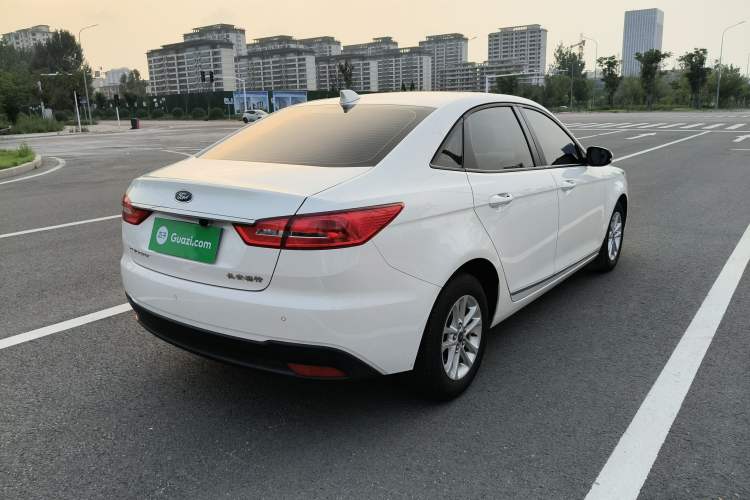 Used Ford Escort 2019 1.5L Automatic ZhiXiang Model Exterior 3