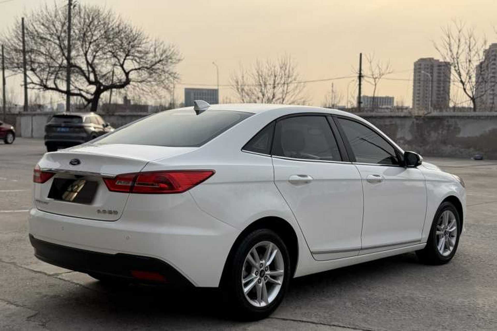 Used Ford Escort 2019 Revised Version 1.5L Automatic Enjoyment Type China VI Standard Exterior 3