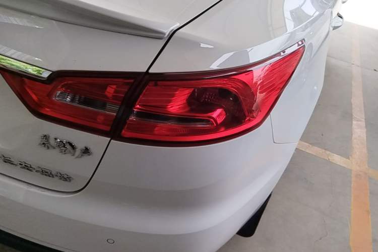 Used Ford Escort 2019 Revised Version 1.5L Manual "Quality Enjoyment" Trim (Tire Pressure Monitoring) China VI Standard Exterior 3