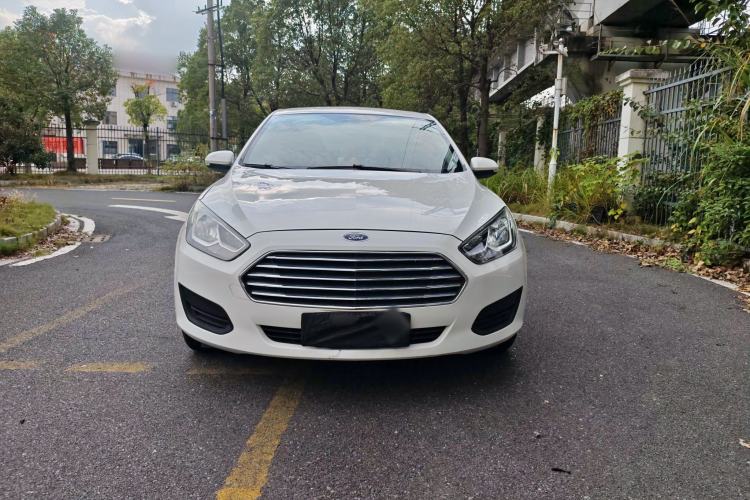 Used Ford Escort 2019 Revised 1.5L Automatic ZhiXiang Version China VI Standard Exterior 3