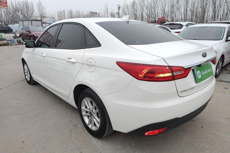Used Ford Escort 2019 Revised Version 1.5L Manual Quality Enjoyment Type China VI Standard Exterior 3