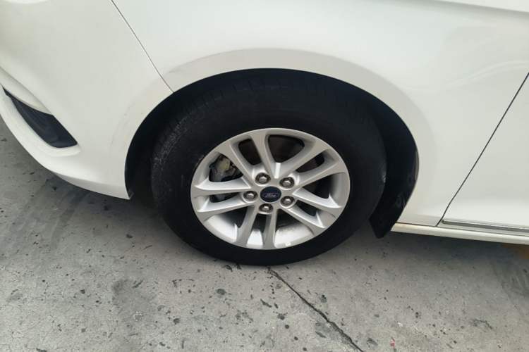 Used Ford Escort 2019 1.5L Automatic ZhiXiang Model Exterior 4