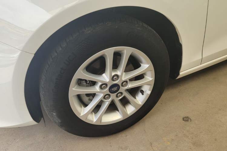Used Ford Escort 2019 Revised 1.5L Automatic ZhiXiang Version (Tire Pressure Monitoring) China VI Standard Exterior 4