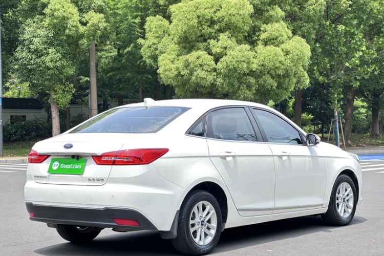 Used Ford Escort 2019 1.5L Manual ZhiXiang Version Exterior 4